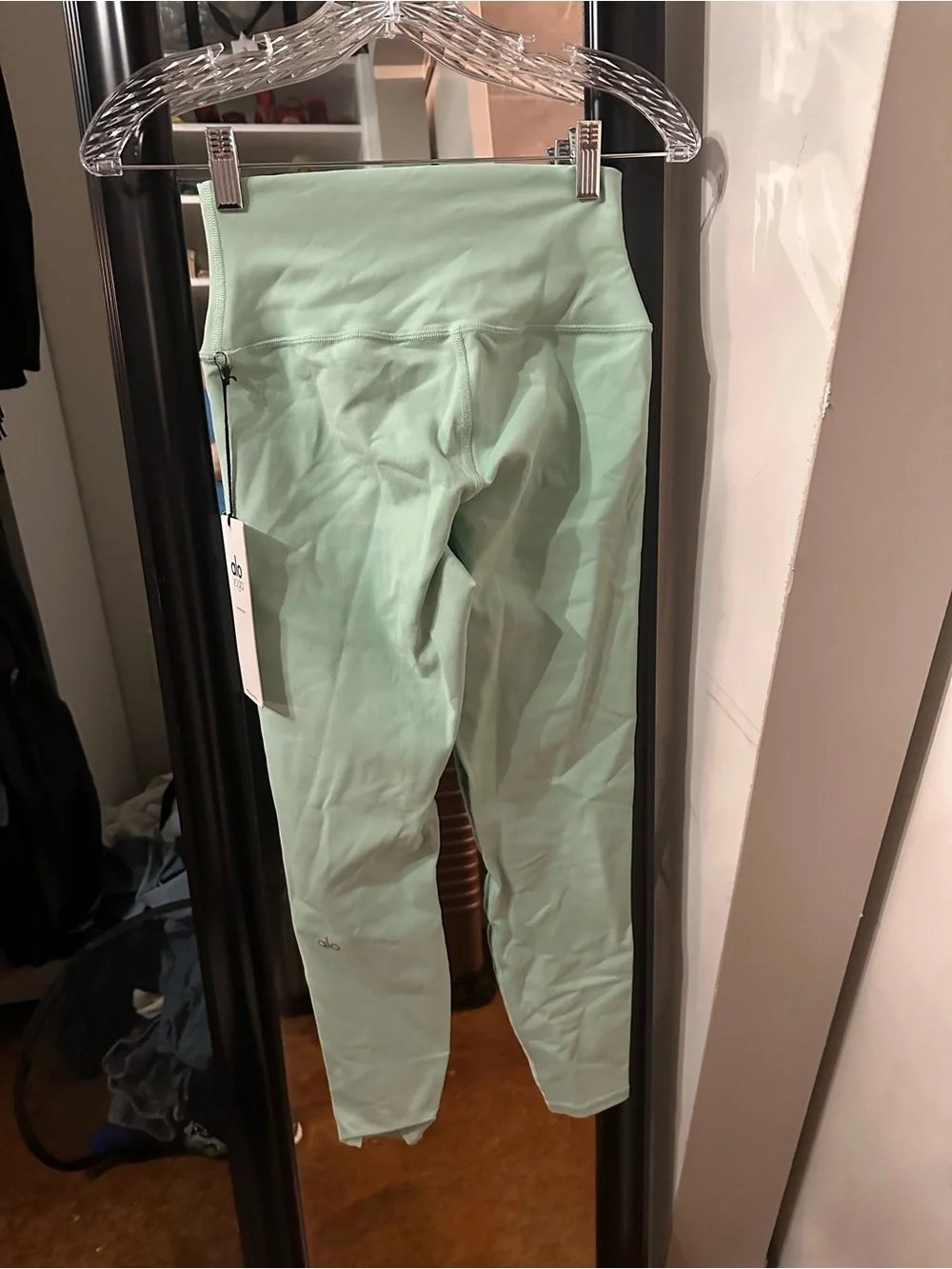 NWT Alo 7/8 High-Waist Airbrush Legging - Honeydew - S